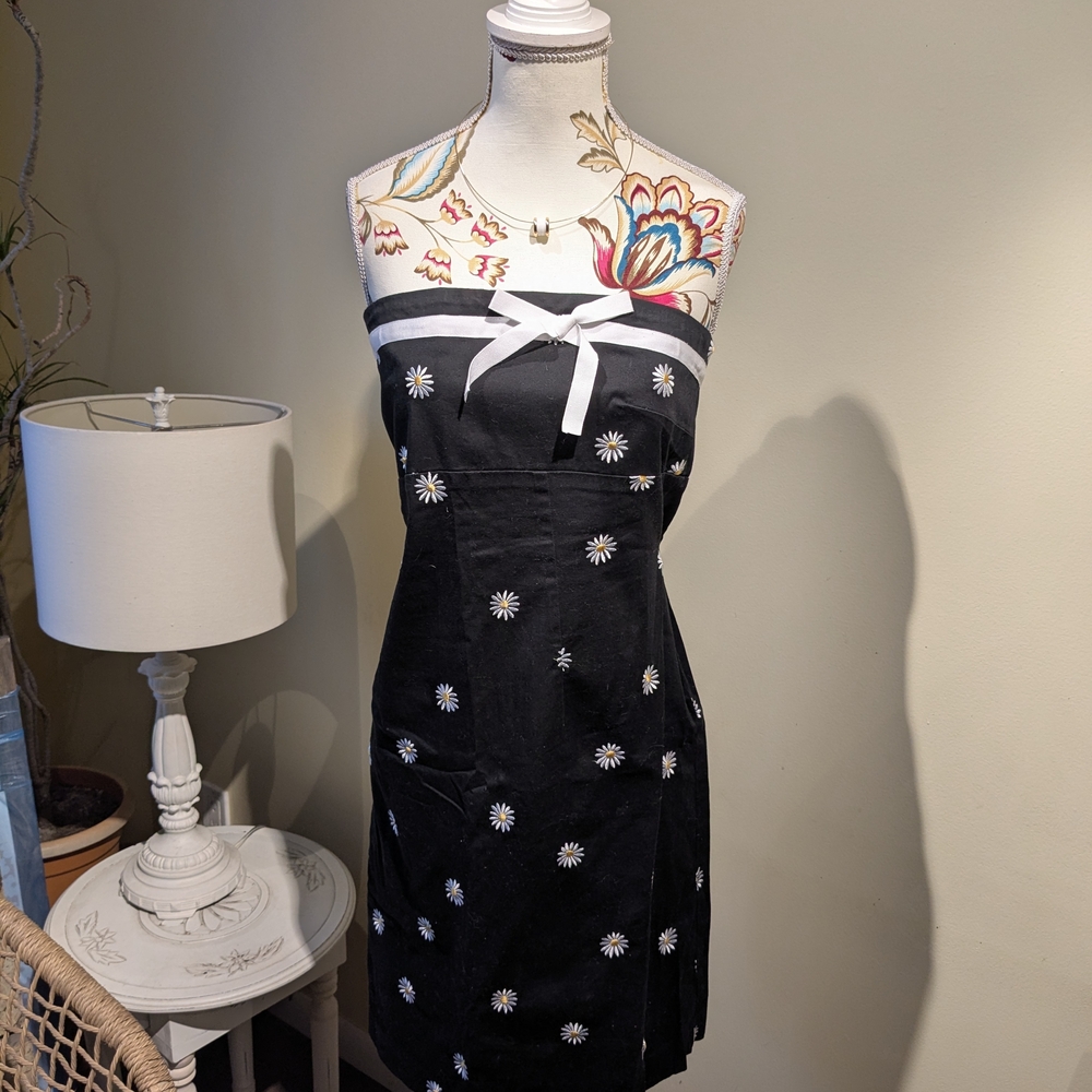 Amanda Smith Black Strapless Dress with White Daisy Accents